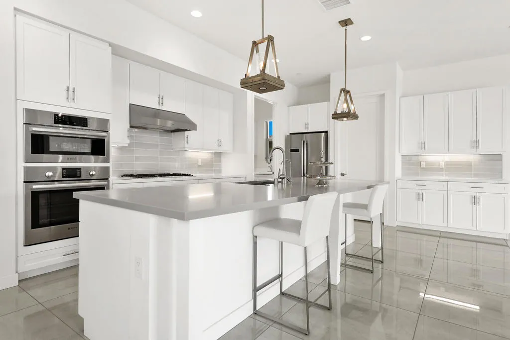 2504 Retreat Circle, Palm Desert, California 92211 home-pic-0